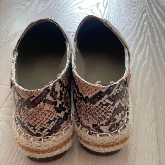 Slip ons - Picture 3 of 4